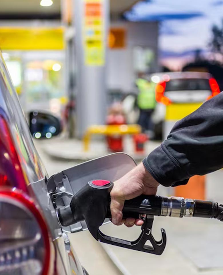 tankowanie na stacji paliw